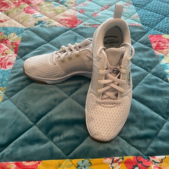 Nike Shoes - NIKE Renew Running Shoes